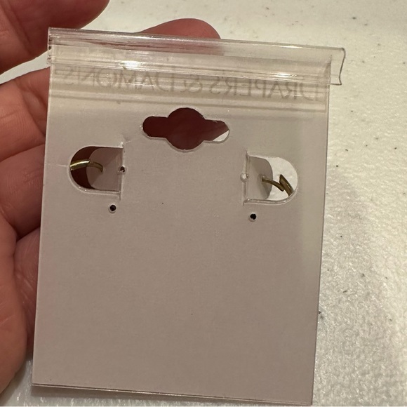 NWT 2 pairs of Earrings by Draper’s & Damon’s and Charming Charlie- green & gold - Picture 7 of 9